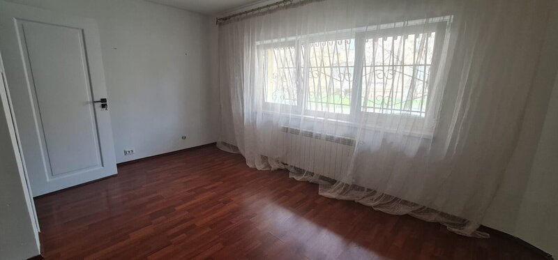 Nerva Traian, Vitan 3 camere decomandat conf. 1 sporit